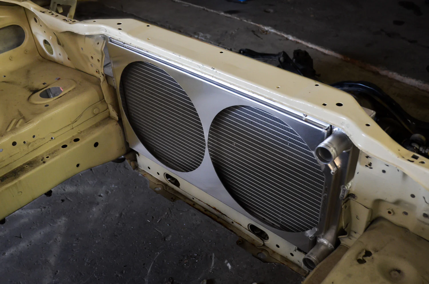 Chase Bays Tucked Aluminum Radiator - Nissan 240sx S13 / S14 / S15 and R32 - Image 12
