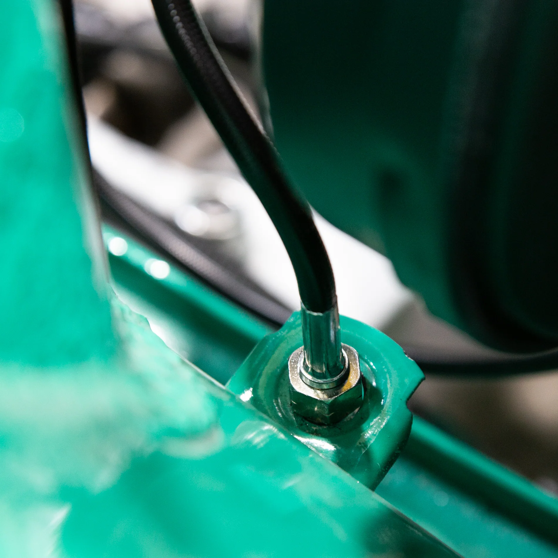 Chase Bays Brake Line Relocation - BMW E30 inBay with OEMC - Image 12